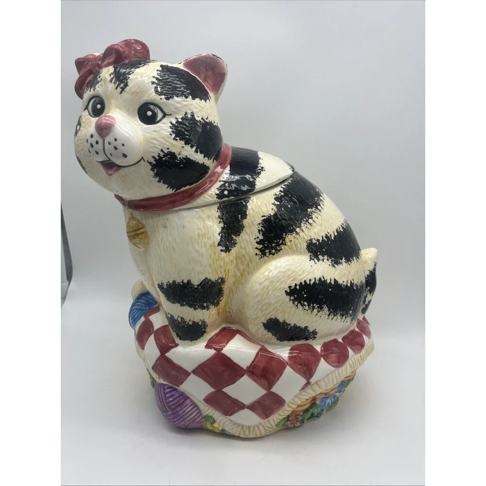 Vintage International Art Cat Cookie Jar 12